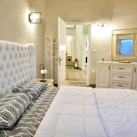 Golden Sea View - Old Town