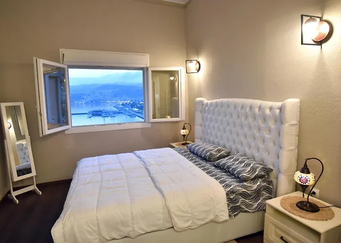 Golden Sea View - Old Town Appartement