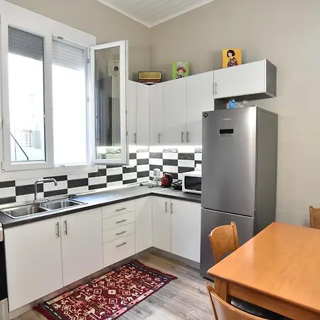 Golden Sea View - Old Town Apartment