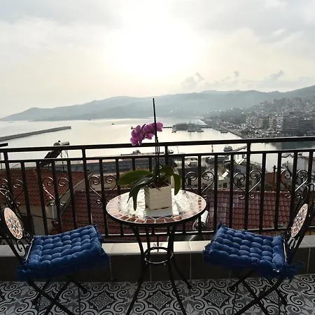 Golden Sea View - Old Town Apartment
