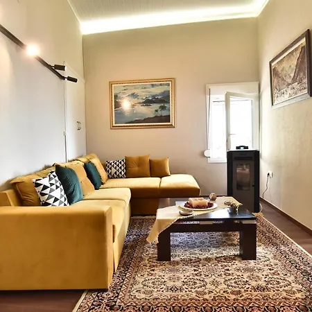 Golden Sea View - Old Town Apartman *